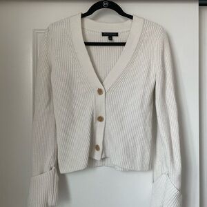 LAST CHANCE‼️ Banana Republic White Cardigan Sweater